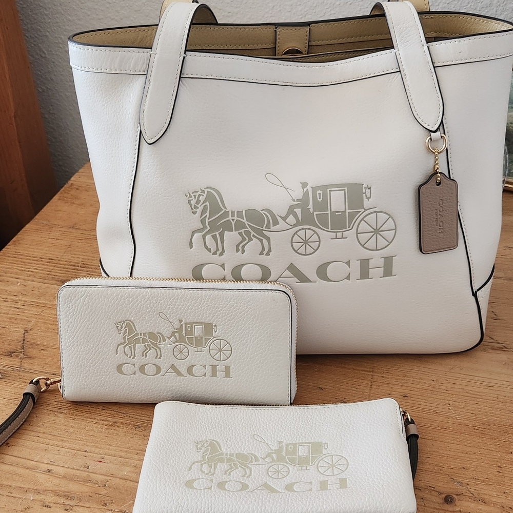 Coach White Tote Bag Set
